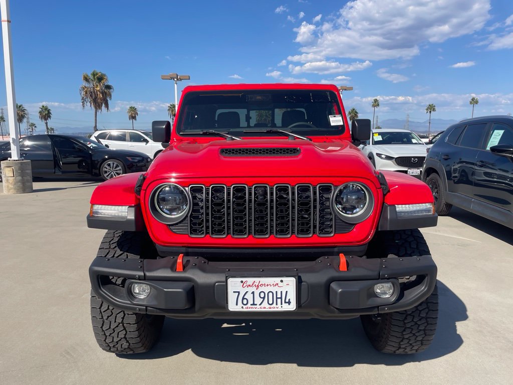 Used 2025 Jeep Gladiator Mojave AWD/4WD image 6
