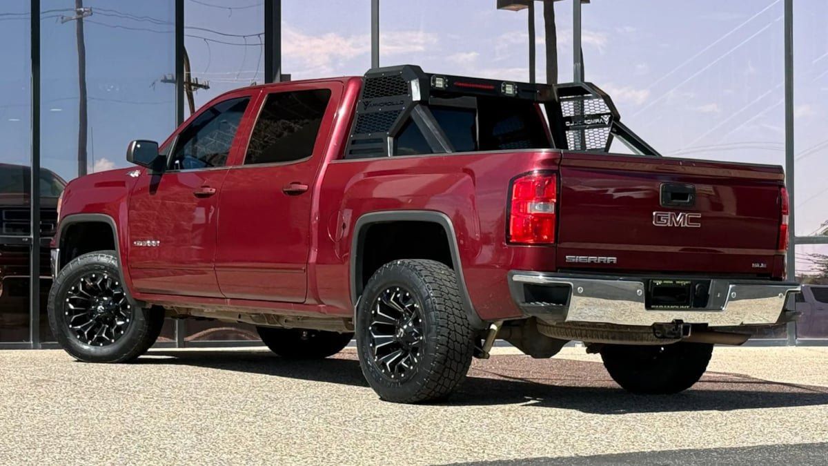 Used 2015 GMC Sierra 1500 SLE w/ SLE Value Package AWD/4WD image 7