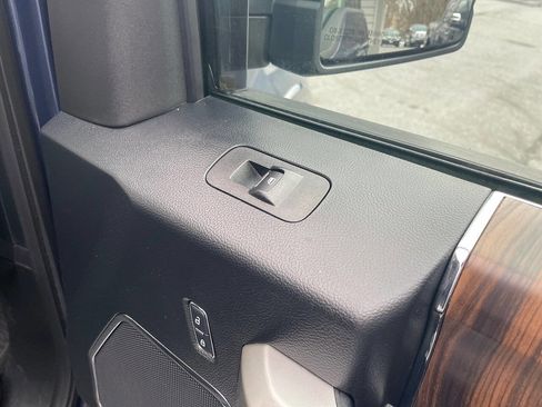 Used 2017 Ford F150 Lariat w/ Equipment Group 502A Luxury image 40