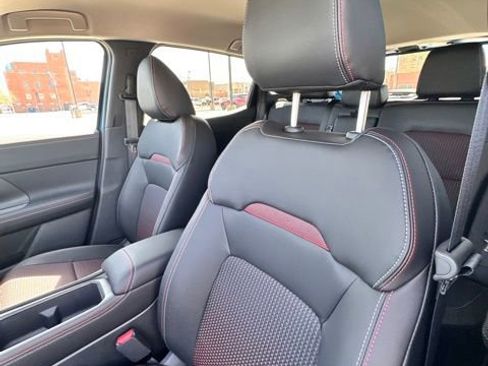 New 2025 Nissan Kicks SR image 22