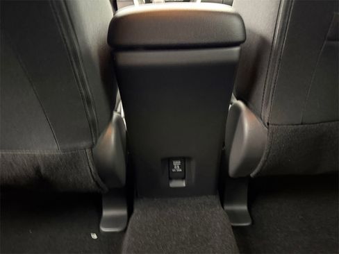 New 2026 Mitsubishi Eclipse Cross LE image 28