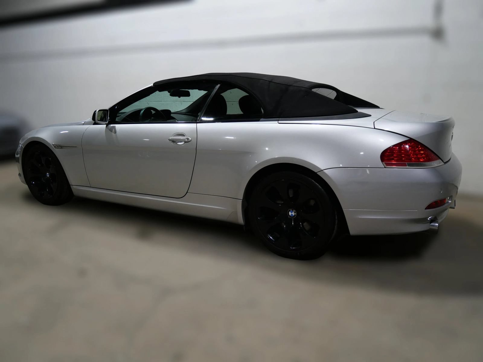 Used 2005 BMW 645Ci Convertible RWD image 4