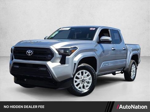 Certified 2025 Toyota Tacoma SR5 AWD/4WD image 1