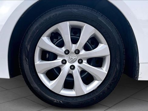 Used 2025 Toyota Corolla LE image 10