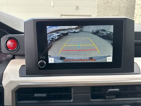 Used 2024 Toyota Tacoma TRD Off-Road image 24