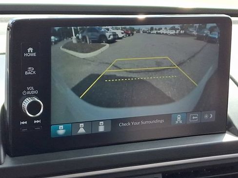Used 2025 Honda Pilot EX-L image 13