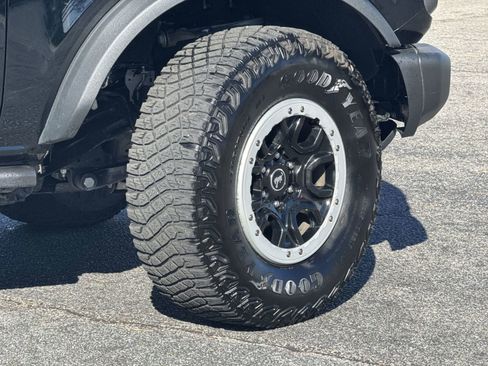 Used 2023 Ford Bronco Badlands w/ Sasquatch Package image 12