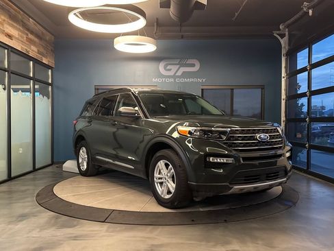 Used 2023 Ford Explorer XLT w/ Equipment Group 202A AWD/4WD image 1