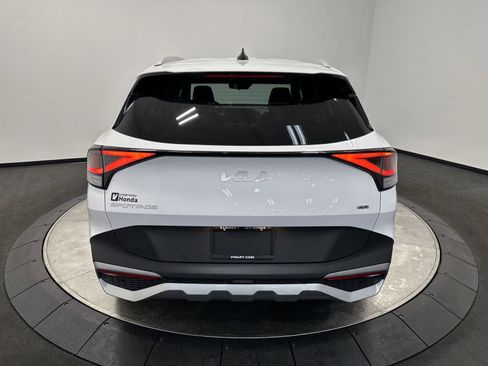 Used 2024 Kia Sportage EX image 5