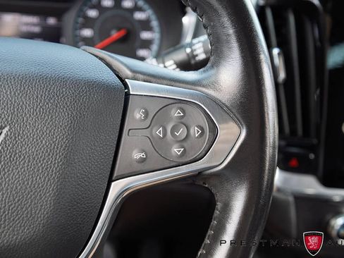 Used 2022 Chevrolet Traverse LT FWD image 26