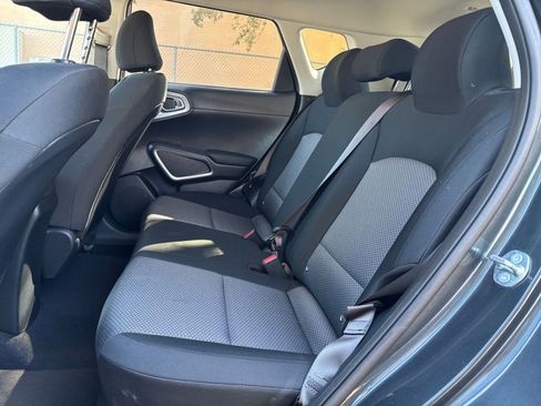 Used 2025 Kia Soul LX w/ LX Technology Package image 21