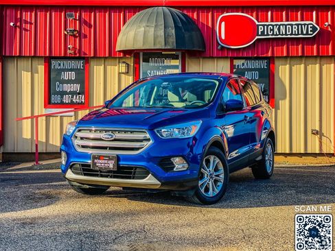 Used 2019 Ford Escape SE image 2