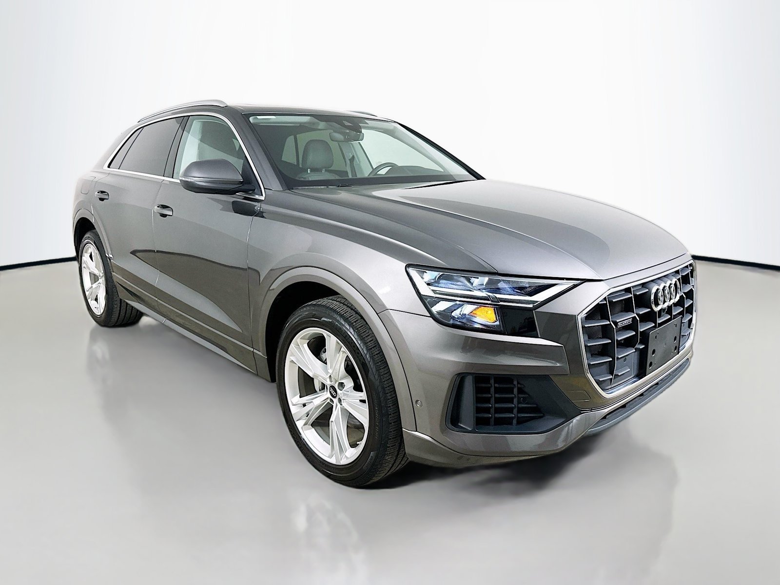 Certified 2022 Audi Q8 Premium AWD/4WD image 3