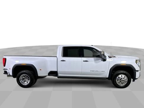 New 2026 GMC Sierra 3500 Denali w/ Denali Reserve Package AWD/4WD image 10