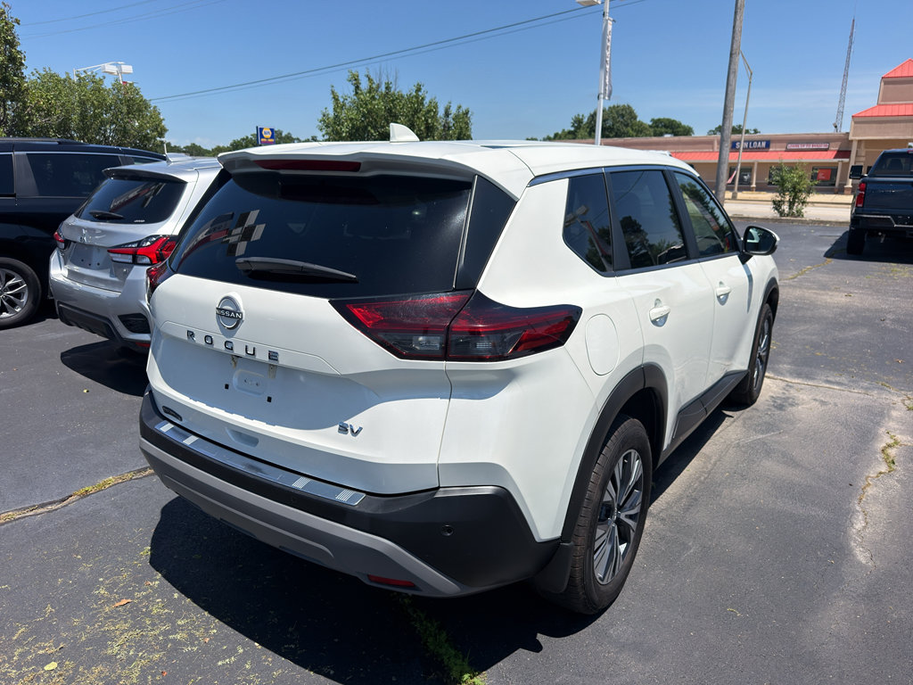Used 2023 Nissan Rogue SV FWD image 4