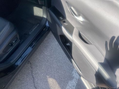 Used 2021 Lexus UX 250h w/ Premium Package image 17