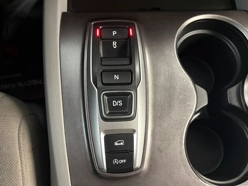Used 2021 Honda Pilot EX image 29