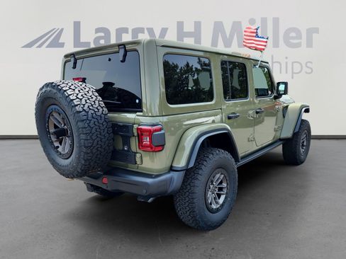 New 2025 Jeep Wrangler Unlimited Rubicon 392 image 5