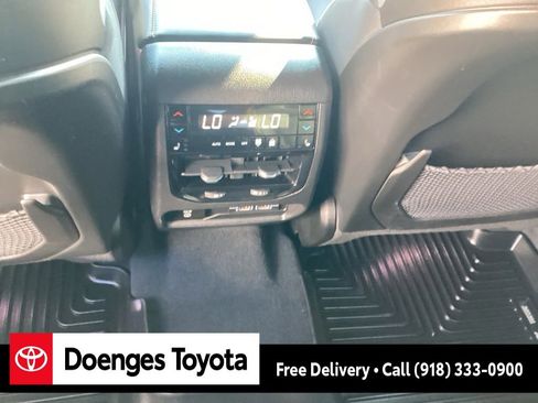 Used 2023 Jeep Grand Cherokee L Summit w/ Advanced Protech Group IV image 18