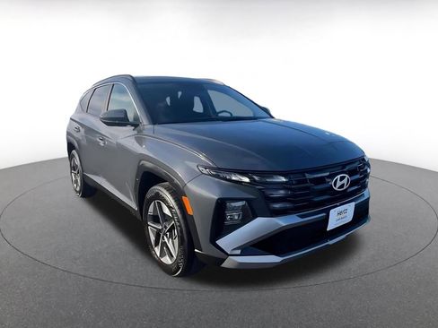 Used 2025 Hyundai Tucson SEL image 3