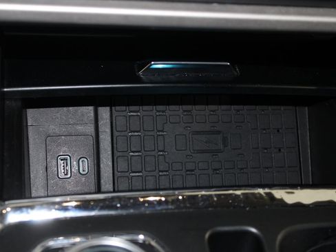 Used 2024 Ford Expedition Max XLT image 48