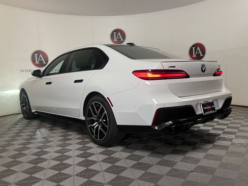 Used 2025 BMW 760i xDrive w/ Executive Package AWD/4WD image 6