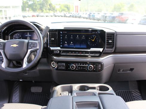 Used 2023 Chevrolet Silverado 1500 LT w/ Z71 Off-Road Package AWD/4WD image 24
