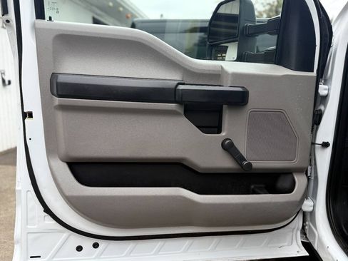 Used 2018 Ford F550 4x4 Regular Cab Super Duty image 35