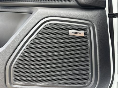 Certified 2025 Porsche Macan image 22