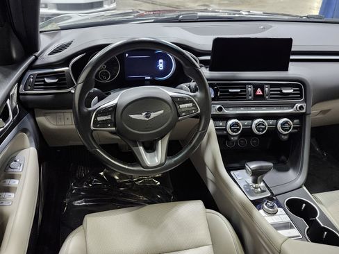 Used 2023 Genesis G70 2.0T image 26
