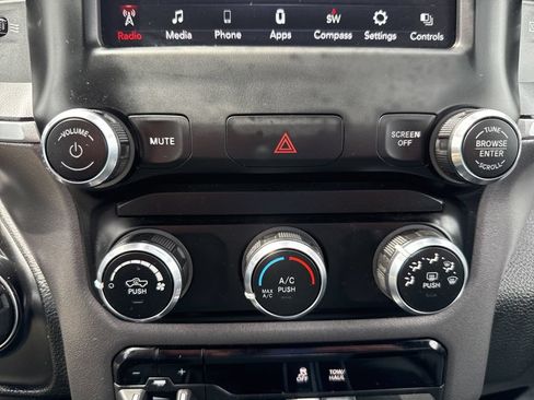 Used 2021 RAM 1500 Big Horn AWD/4WD image 34