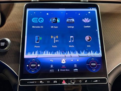 Used 2023 Mercedes-Benz EQE 500 4MATIC Sedan w/ Exclusive Trim Package image 34