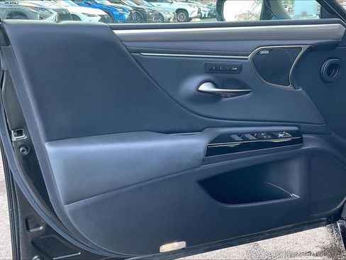 Used 2024 Lexus ES 300h F Sport w/ Accessory Package (Z1) image 21