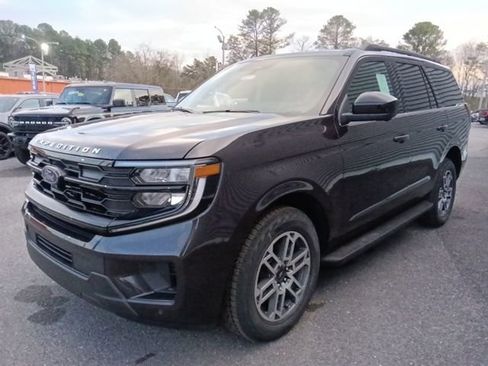 New 2026 Ford Expedition Active image 7