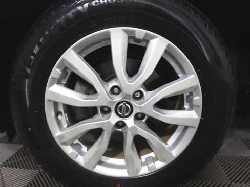 Certified 2020 Nissan Rogue SV image 21