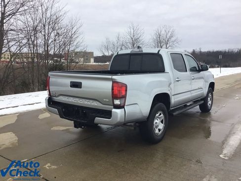 Used 2023 Toyota Tacoma SR image 3