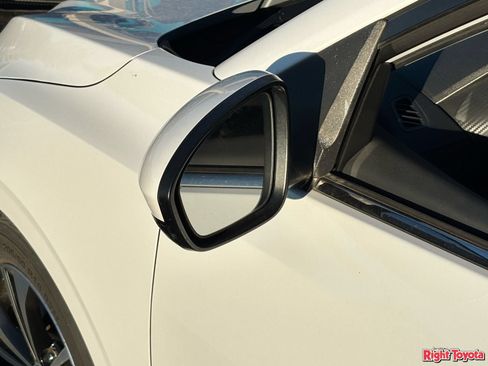 Used 2022 Nissan Sentra SV FWD image 9