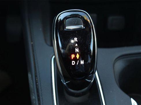 Used 2024 Cadillac XT4 Premium Luxury image 20