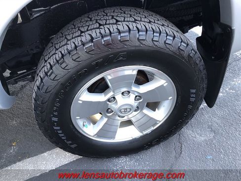 Used 2012 Toyota Tacoma 4x4 Double Cab w/ TRD Sport Pkg image 24
