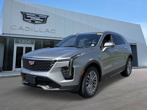 Certified 2025 Cadillac XT4 Premium Luxury FWD image 1