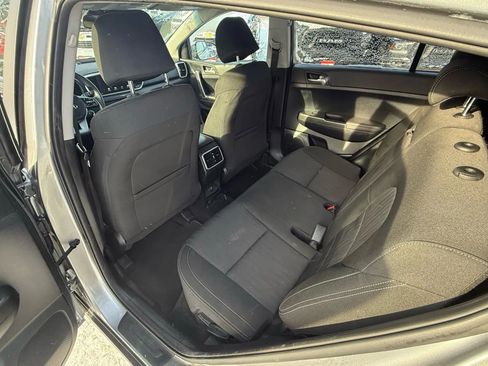 Used 2022 Kia Sportage LX image 22
