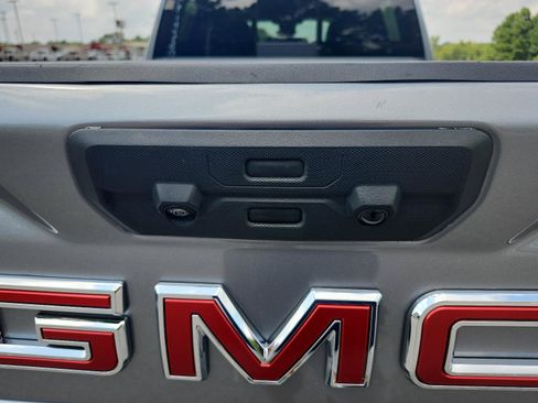 Used 2024 GMC Sierra 2500 AT4 w/ AT4 Premium Plus Package AWD/4WD image 13