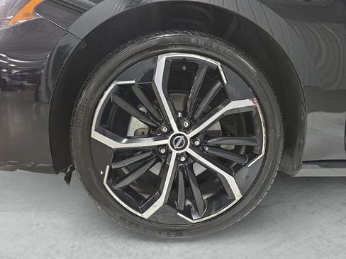 Used 2024 Nissan Altima 2.5 SR FWD image 23