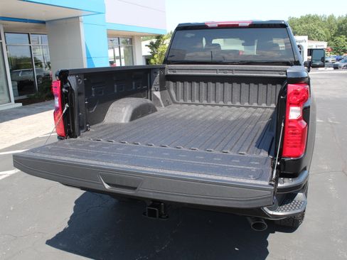 New 2026 Chevrolet Silverado 2500 Custom w/ Z71 Off-Road Package AWD/4WD image 16