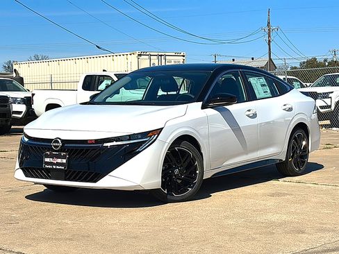 New 2026 Nissan Sentra SR w/ Floor Mat Package image 2