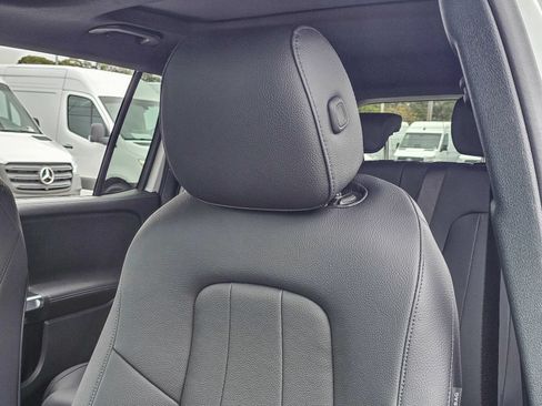 New 2026 Mercedes-Benz GLB 250 4MATIC image 21