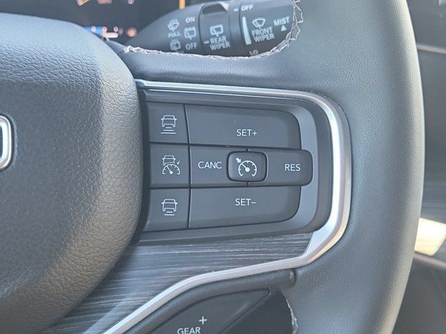 Used 2024 Jeep Wagoneer Series II w/ Flexible Seating Group AWD/4WD image 21