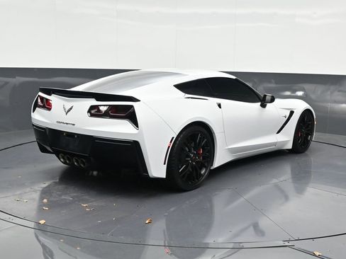 Used 2015 Chevrolet Corvette Stingray Coupe image 5