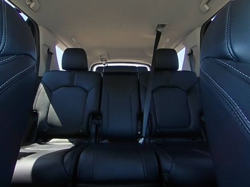 Used 2025 Honda Pilot EX-L image 32