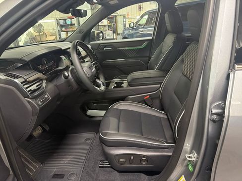 New 2026 GMC Acadia Denali w/ Super Cruise Package image 10